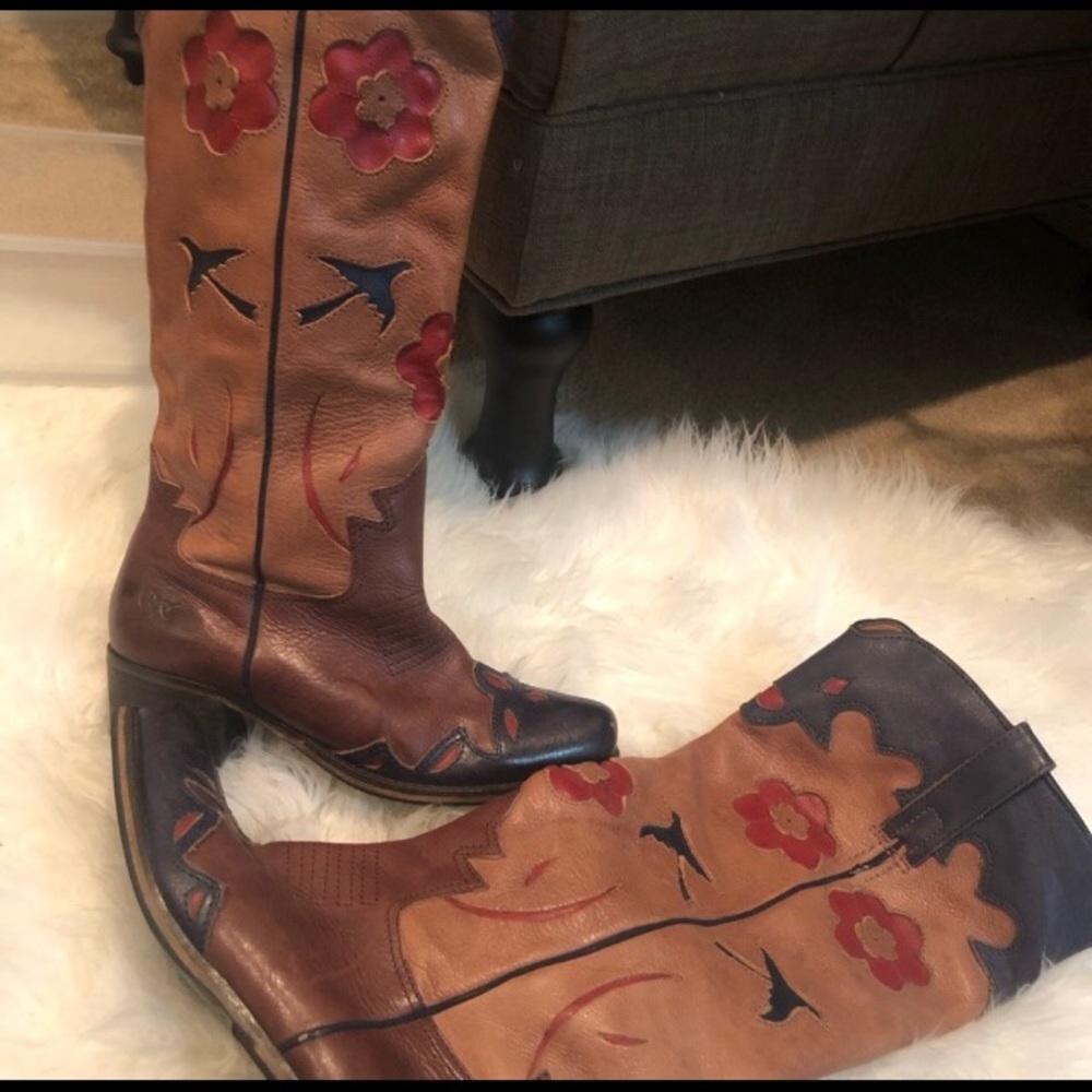 Gorgeous Lucky Brand Boot - Picture 2 of 3
